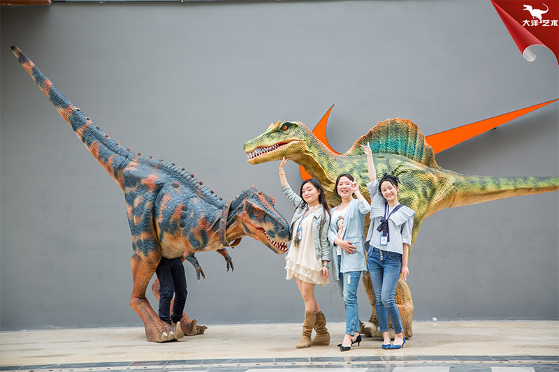 恐龍皮套，恐龍表演服