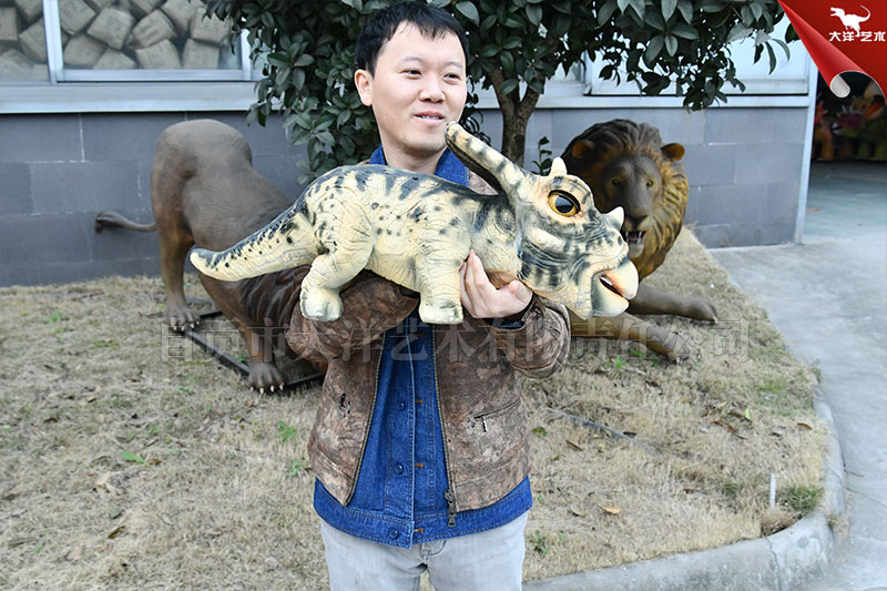 恐龍手偶，仿真手偶恐龍