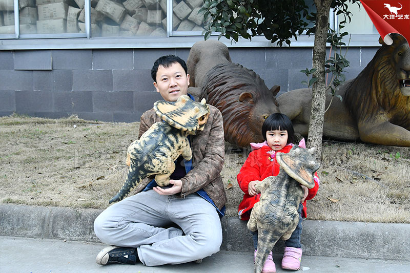 恐龍手偶，仿真手偶恐龍